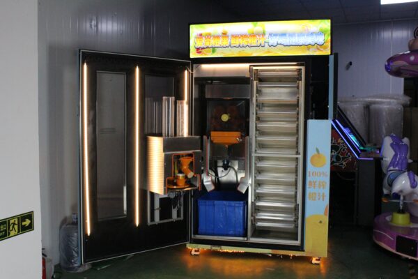 Orange Pomegranate Juicer Vending Machine-1